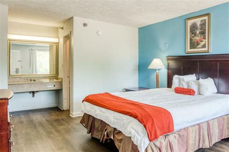 hotels macon ms